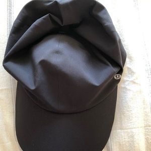 Lululemon women’s license to train hat O/S
